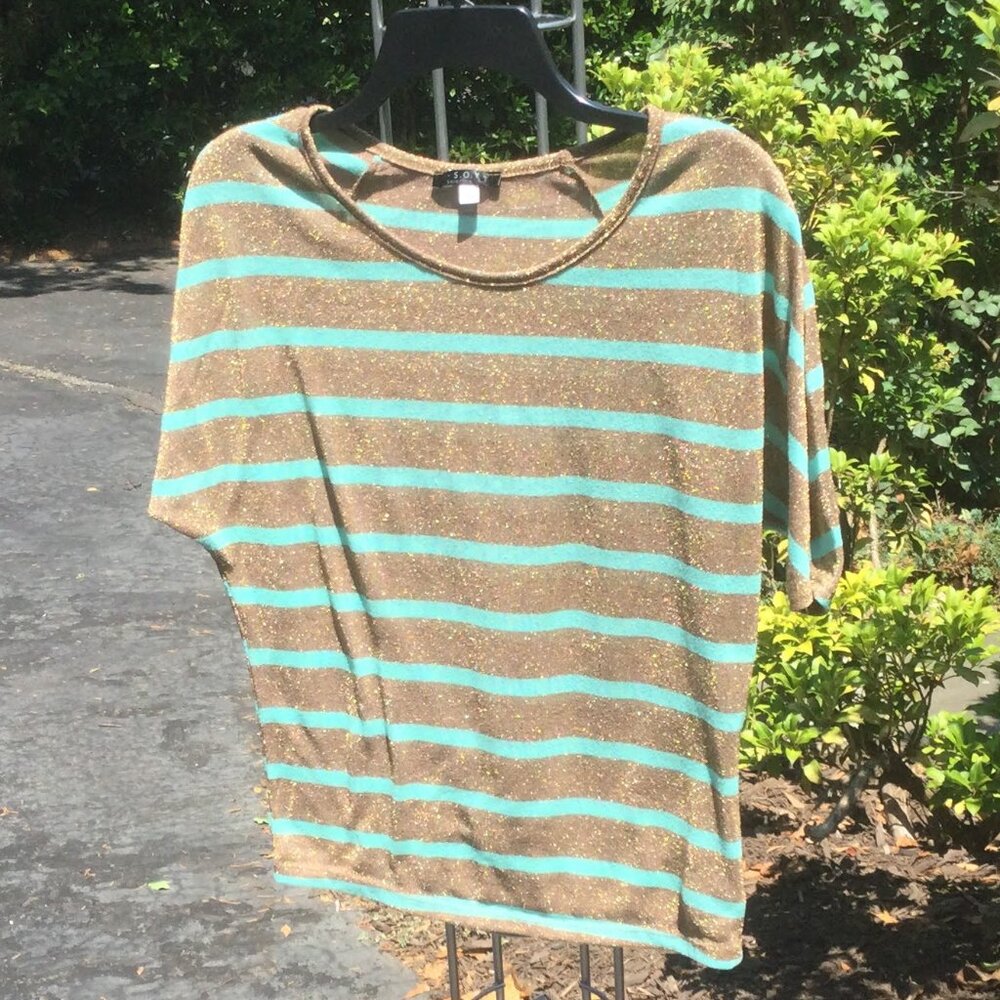 S.O.Y  Gold Metallic para Aqua Row Print Top